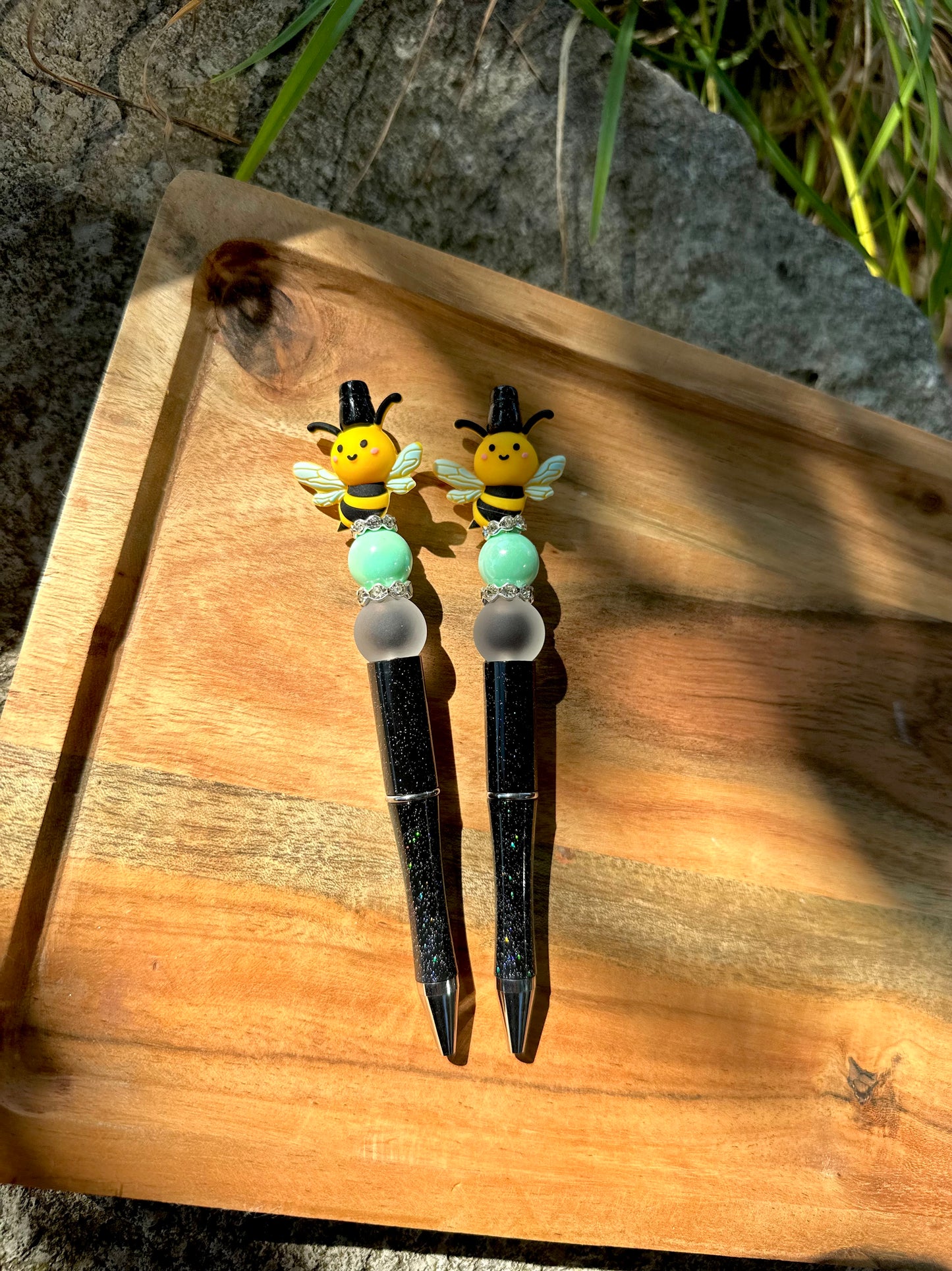 Bumble Bee Ink Refillable Pen